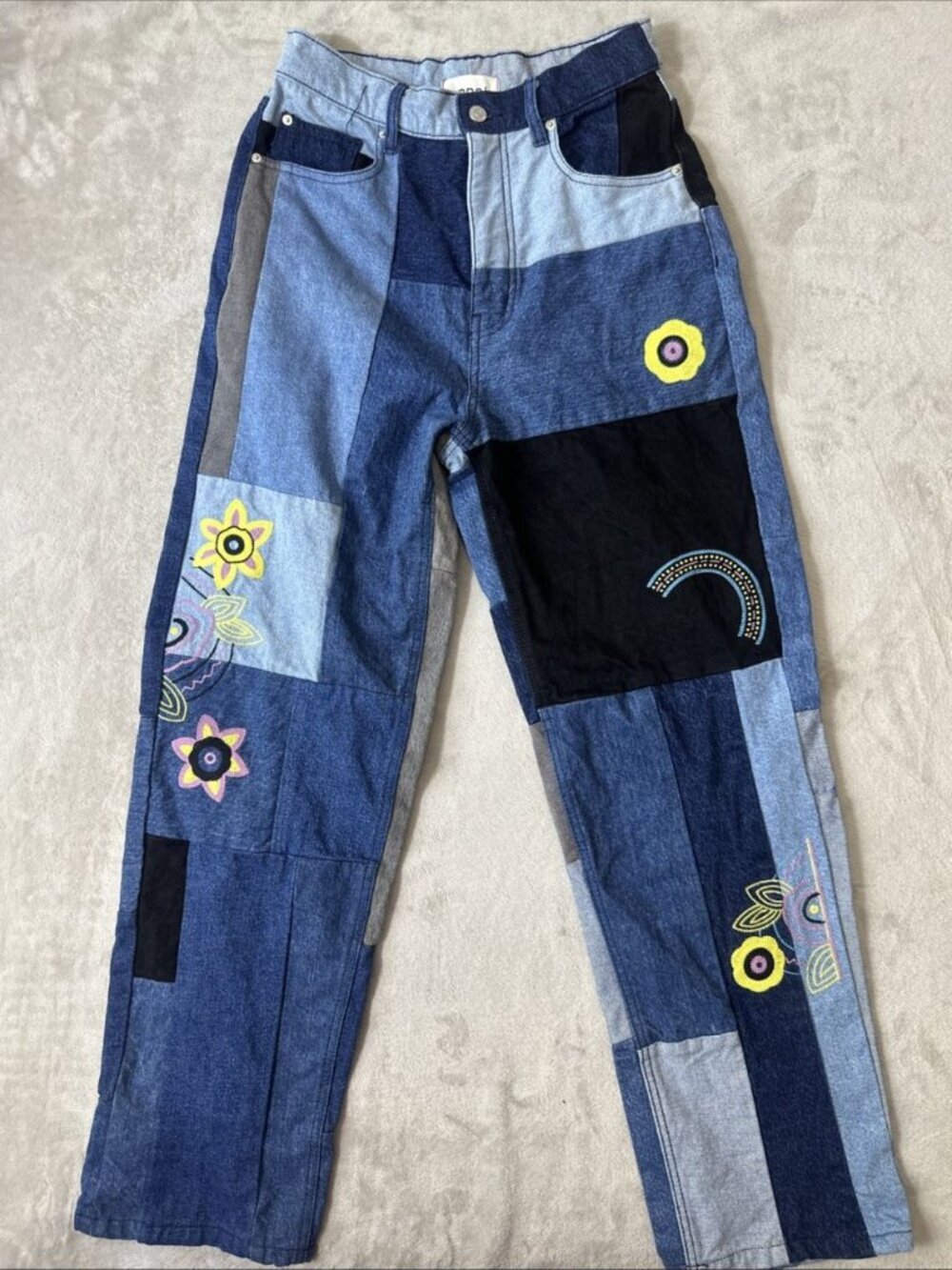 BDG high rise baggy patchwork embroidered jeans womens 28 wide leg - Picture 1 of 9